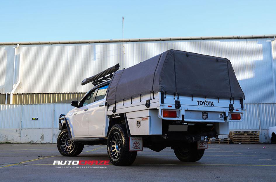 TOYOTA HILUX N80 4WD VECTOR MATTE GUN METAL